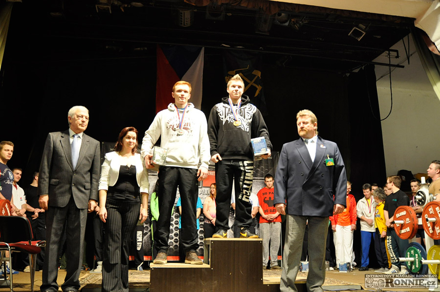 Mistrovstv� �R v bench-pressu masters, junior� a dorostu 2015