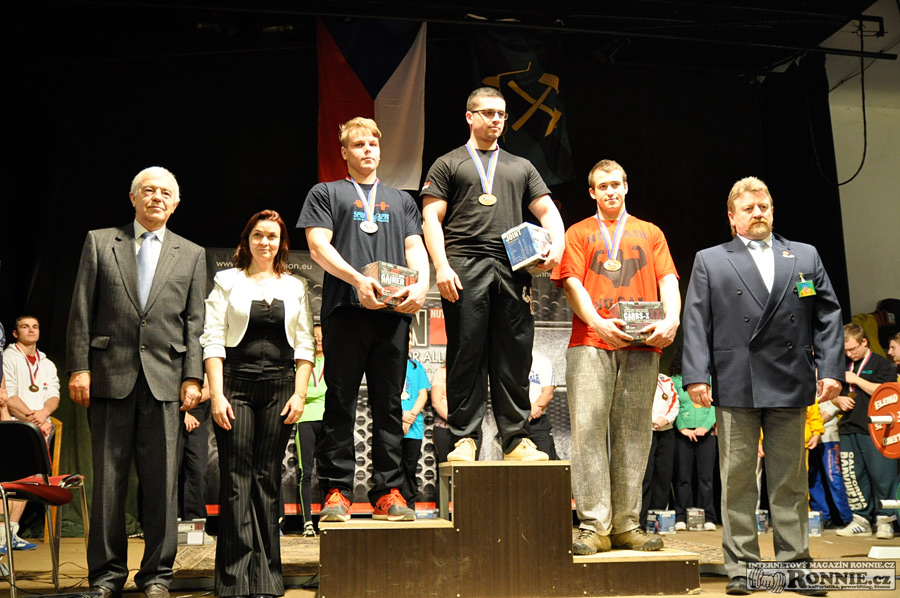Mistrovstv� �R v bench-pressu masters, junior� a dorostu 2015
