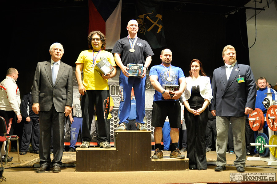 Mistrovstv� �R v bench-pressu masters, junior� a dorostu 2015