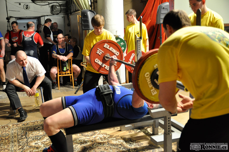 Mistrovstv� �R v bench-pressu masters, junior� a dorostu 2015