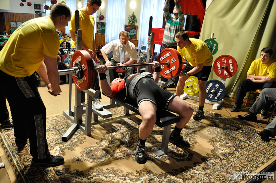 Mistrovstv� �R v bench-pressu masters, junior� a dorostu 2015