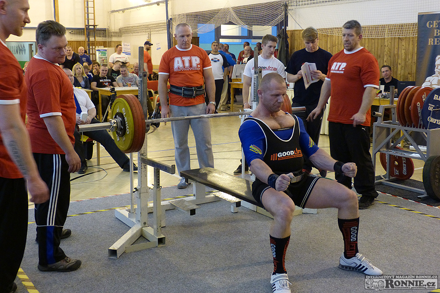 Mistrovstv� �R mu�� a �en v silov�m trojboji 2015