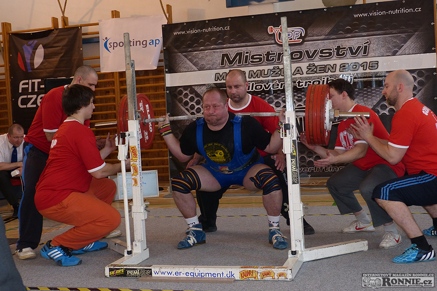 Mistrovstv� �R mu�� a �en v silov�m trojboji 2015