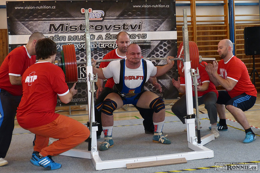 Mistrovstv� �R mu�� a �en v silov�m trojboji 2015