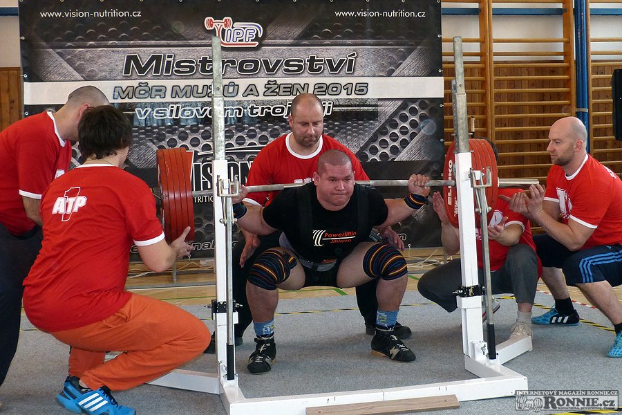 Mistrovstv� �R mu�� a �en v silov�m trojboji 2015