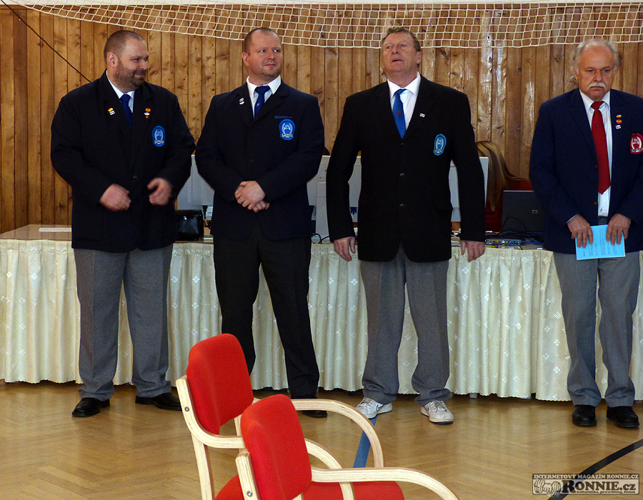 Mistrovstv� �R mu�� a �en v silov�m trojboji 2015
