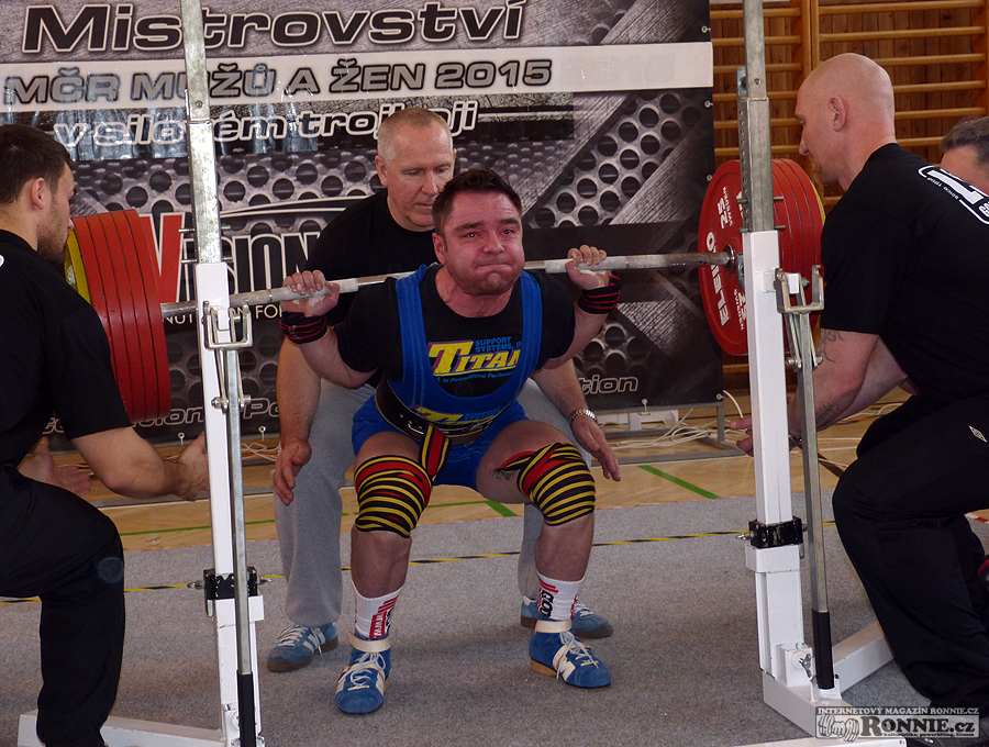 Mistrovstv� �R mu�� a �en v silov�m trojboji 2015