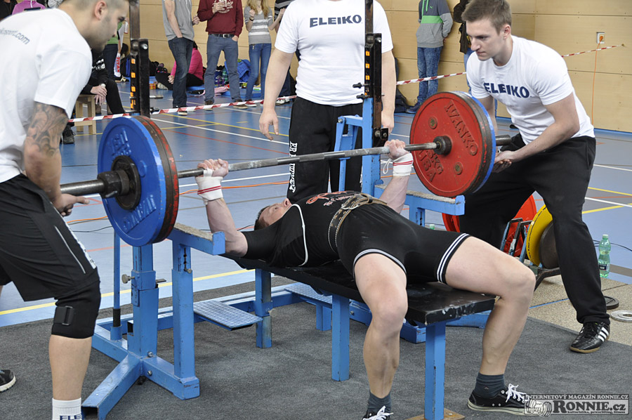 Mistrovstv� �R v bench-pressu mu�� a �en 2015
