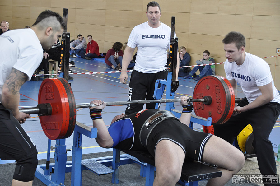 Mistrovstv� �R v bench-pressu mu�� a �en 2015