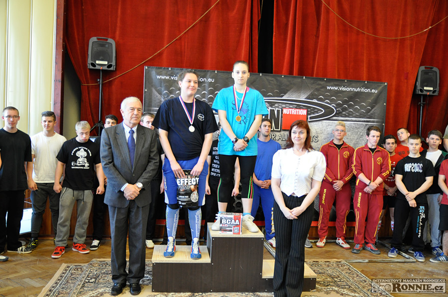 Poh�r starosty m�sta Zb��ova v silov�m trojboji dorostenc� a junior� 2015