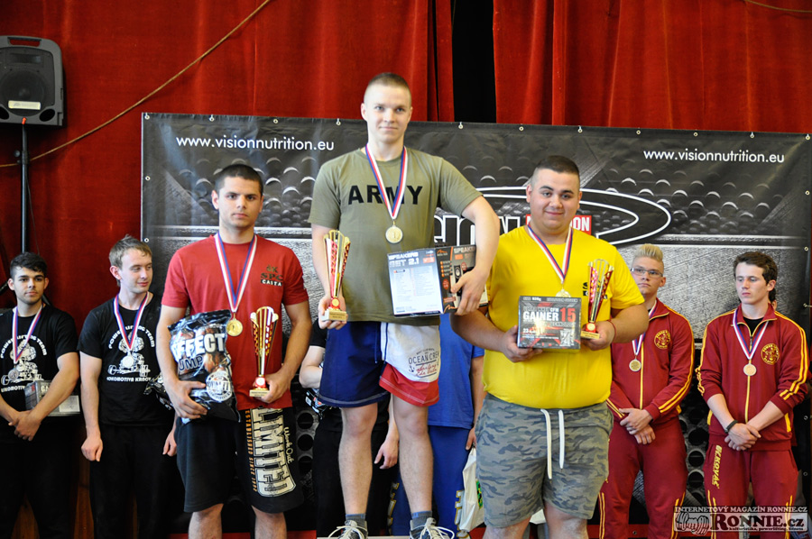 Poh�r starosty m�sta Zb��ova v silov�m trojboji dorostenc� a junior� 2015
