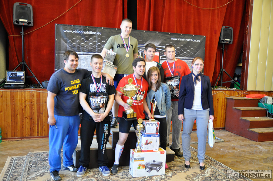 Poh�r starosty m�sta Zb��ova v silov�m trojboji dorostenc� a junior� 2015