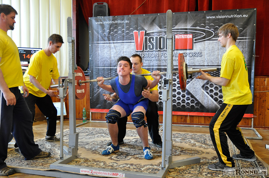 Poh�r starosty m�sta Zb��ova v silov�m trojboji dorostenc� a junior� 2015