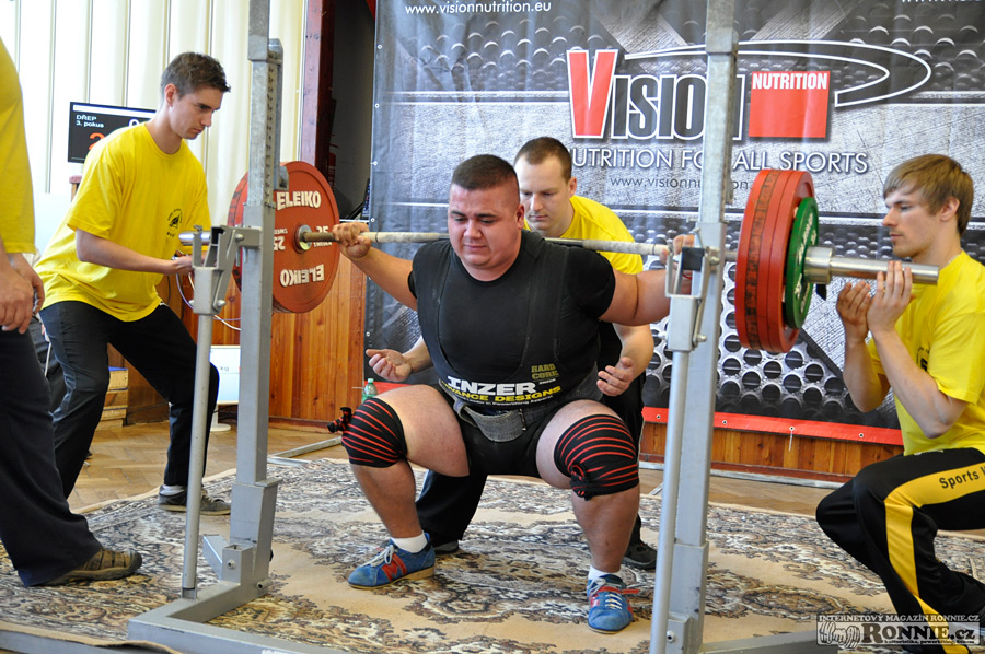 Poh�r starosty m�sta Zb��ova v silov�m trojboji dorostenc� a junior� 2015