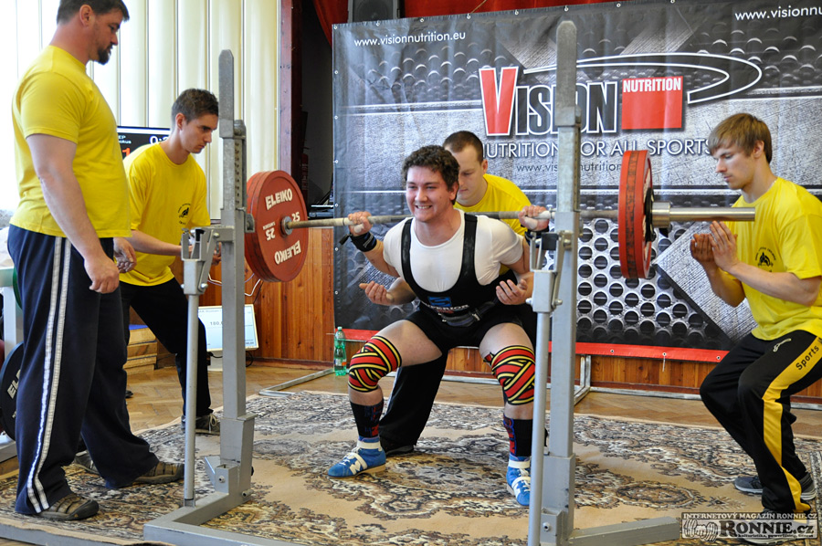 Poh�r starosty m�sta Zb��ova v silov�m trojboji dorostenc� a junior� 2015