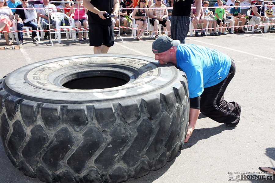 Strongman P�elou� 2015 - Josef Maza�