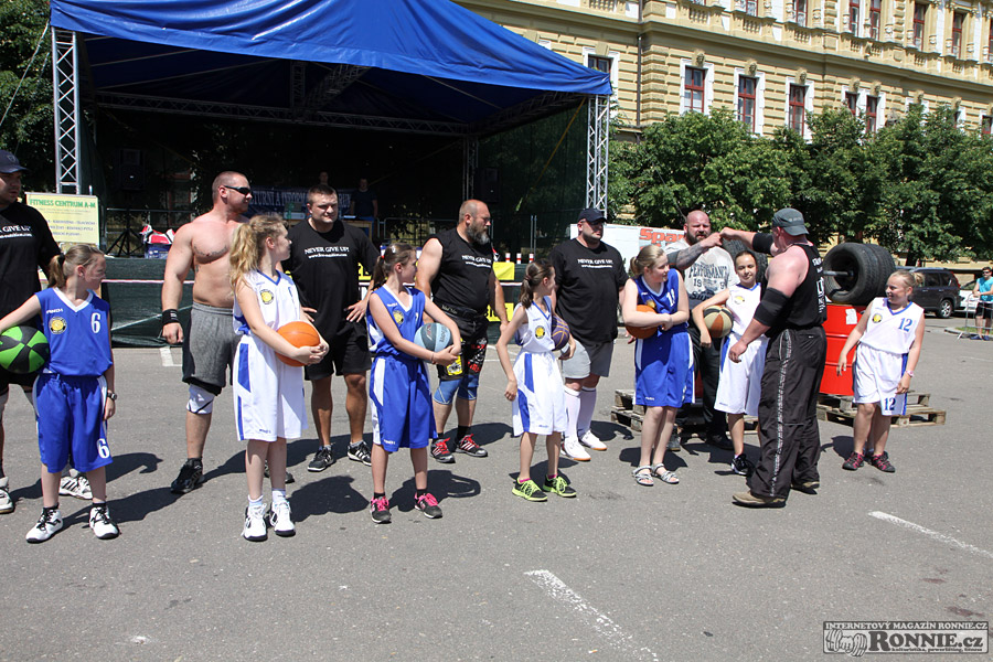 Strongman P�elou� 2015�