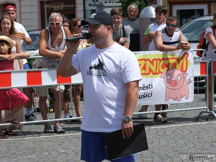 �umavsk� Strongman 2015 - moder�tor Leo� Kube��