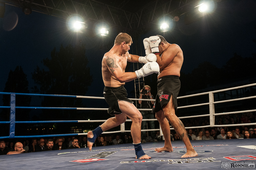 Yangame�s Fight Night 3