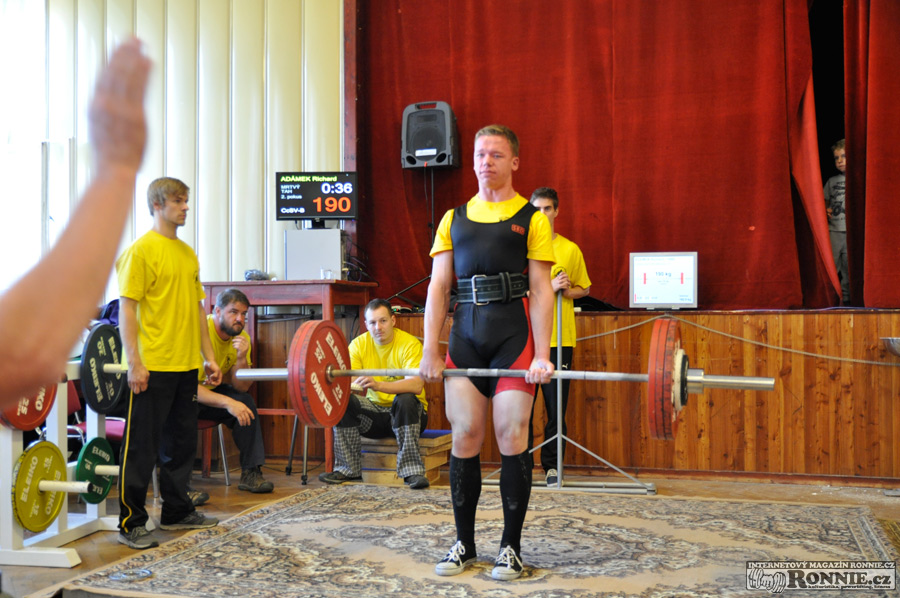 Mistrovstv� Moravy v silov�m trojboji dru�stev 2015