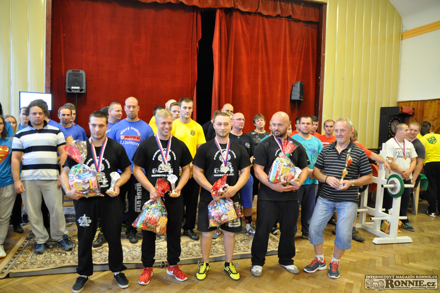 Mistrovstv� Moravy v silov�m trojboji dru�stev 2015