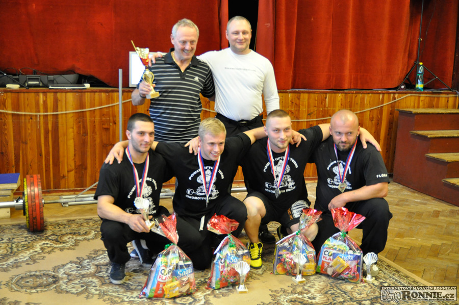 Mistrovstv� Moravy v silov�m trojboji dru�stev 2015