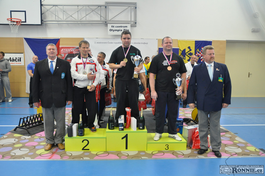 Mistrovstv� �R v silov�m trojboji dru�stev 2015