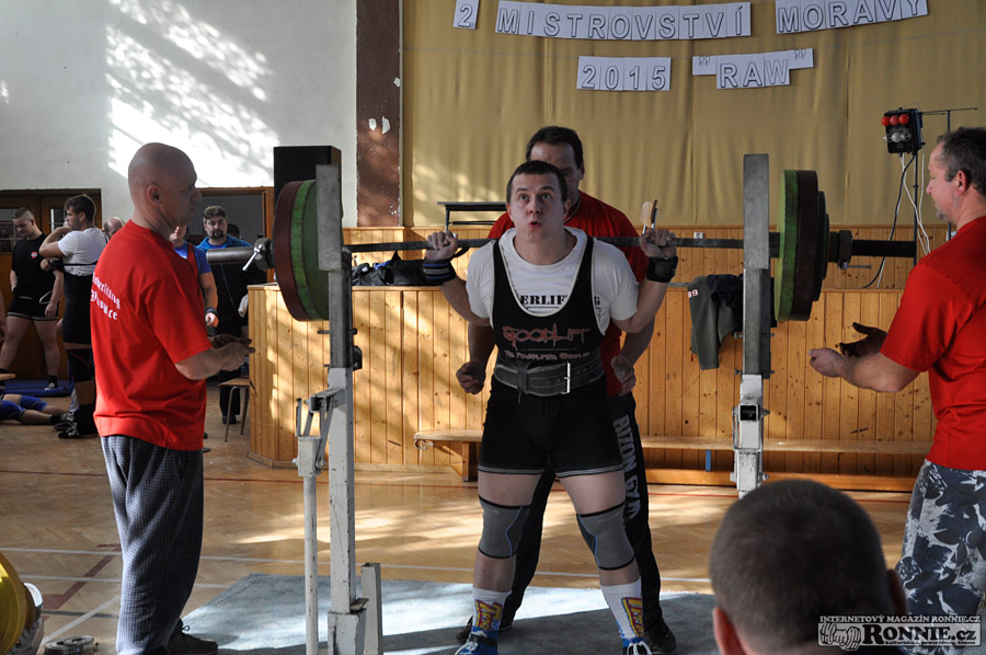 Mistrovstv� ji�n� Moravy v klasick�m (RAW) silov�m trojboji 2015