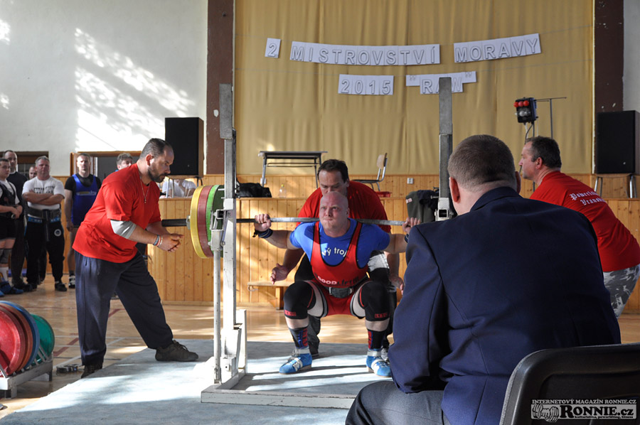 Mistrovstv� ji�n� Moravy v klasick�m (RAW) silov�m trojboji 2015