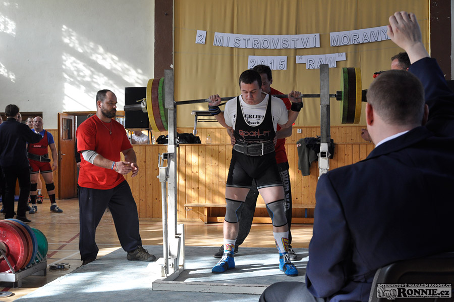 Mistrovstv� ji�n� Moravy v klasick�m (RAW) silov�m trojboji 2015