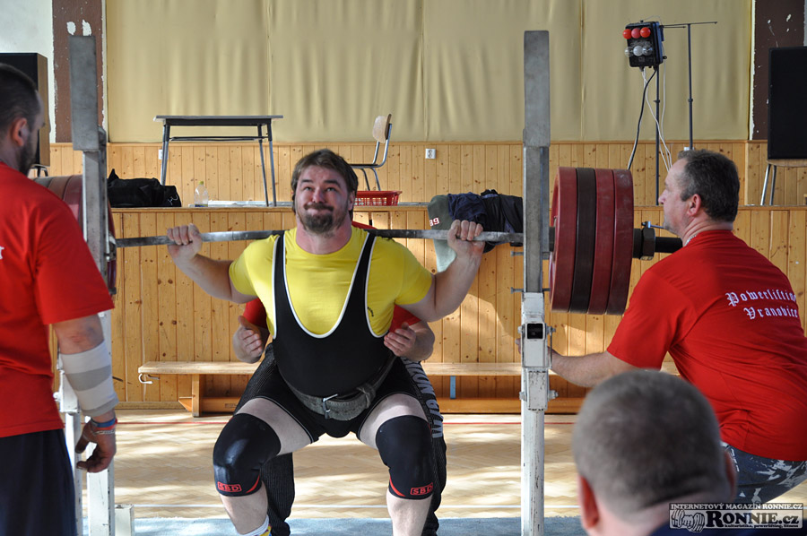 Mistrovstv� ji�n� Moravy v klasick�m (RAW) silov�m trojboji 2015
