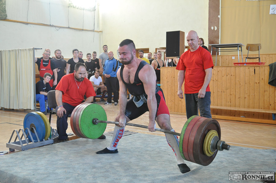 Mistrovstv� ji�n� Moravy v klasick�m (RAW) silov�m trojboji 2015
