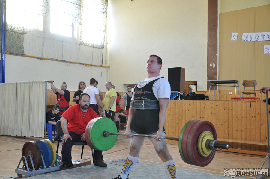 Mistrovstv� ji�n� Moravy v klasick�m (RAW) silov�m trojboji 2015