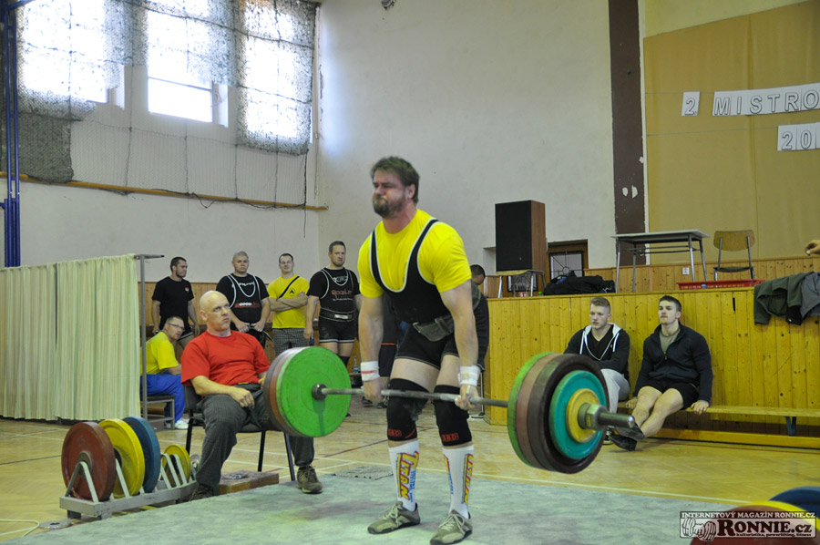 Mistrovstv� ji�n� Moravy v klasick�m (RAW) silov�m trojboji 2015