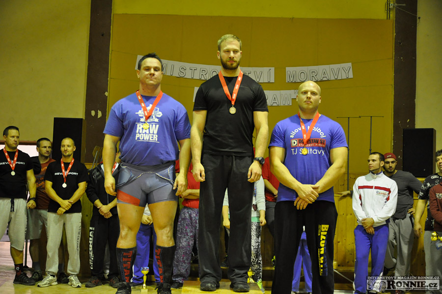 Mistrovstv� ji�n� Moravy v klasick�m (RAW) silov�m trojboji 2015