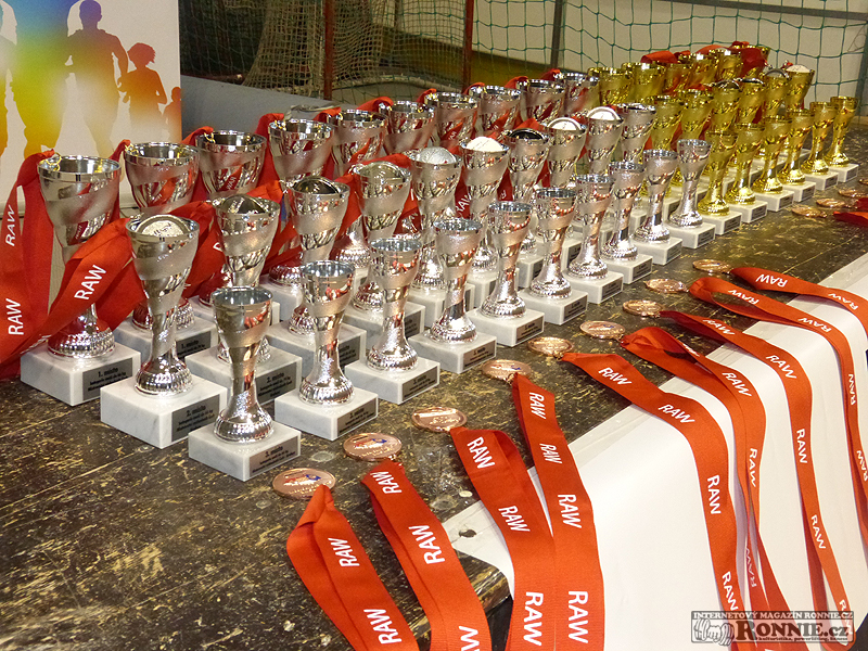 Mistrovstv� v�chodn�ch �ech v klasick�m silov�m trojboji 2015
