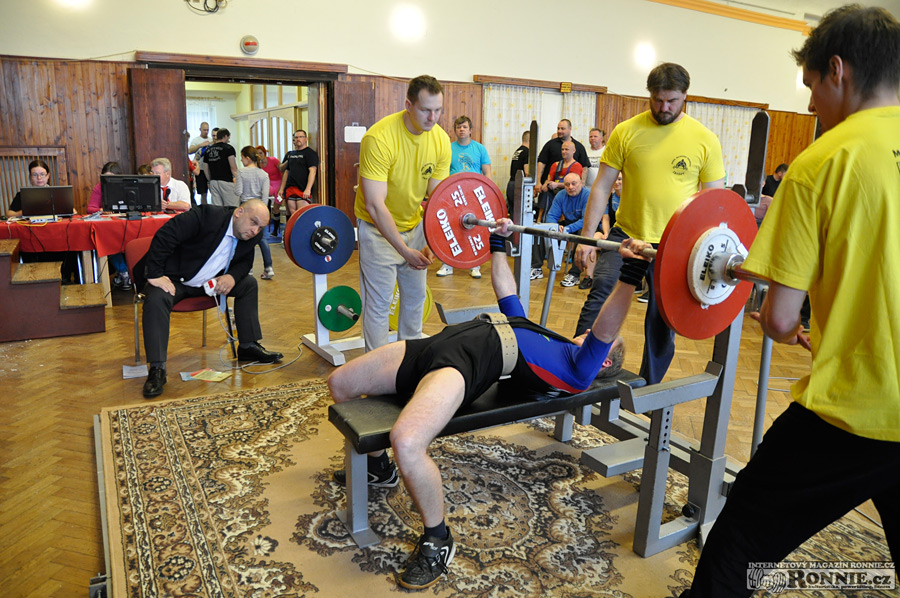 Mistrovstv� ji�n� Moravy v silov�m trojboji 2015