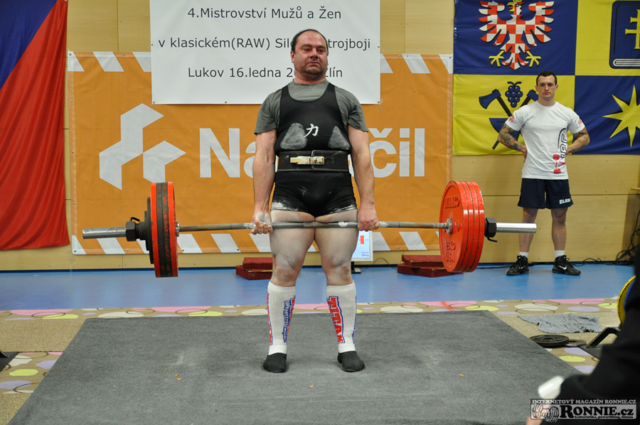 Mistrovstv� �R v klasick�m (RAW) silov�m trojboji mu�� a �en 2016