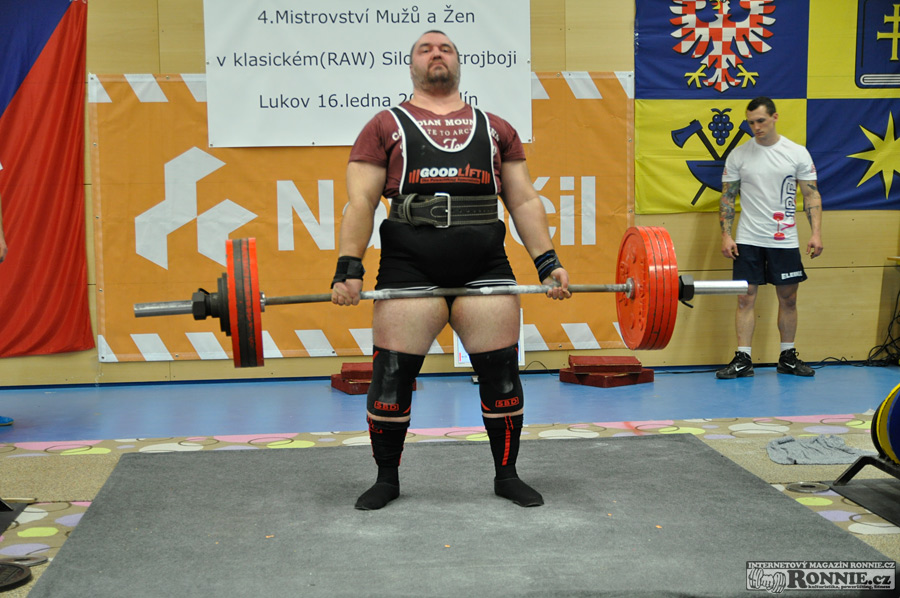 Mistrovstv� �R v klasick�m (RAW) silov�m trojboji mu�� a �en 2016