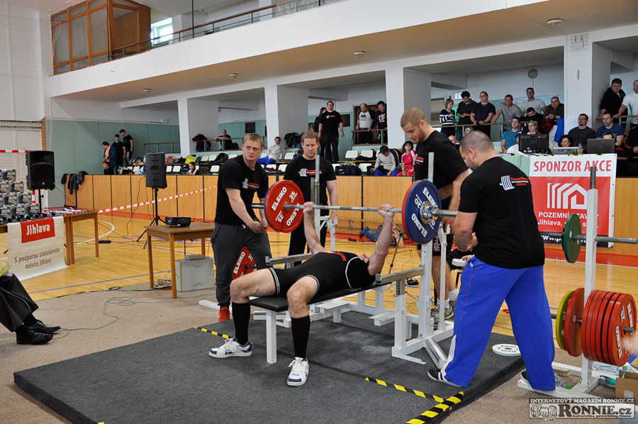 Mistrovstv� �R v bench-pressu masters, junior� a dorostu 2016