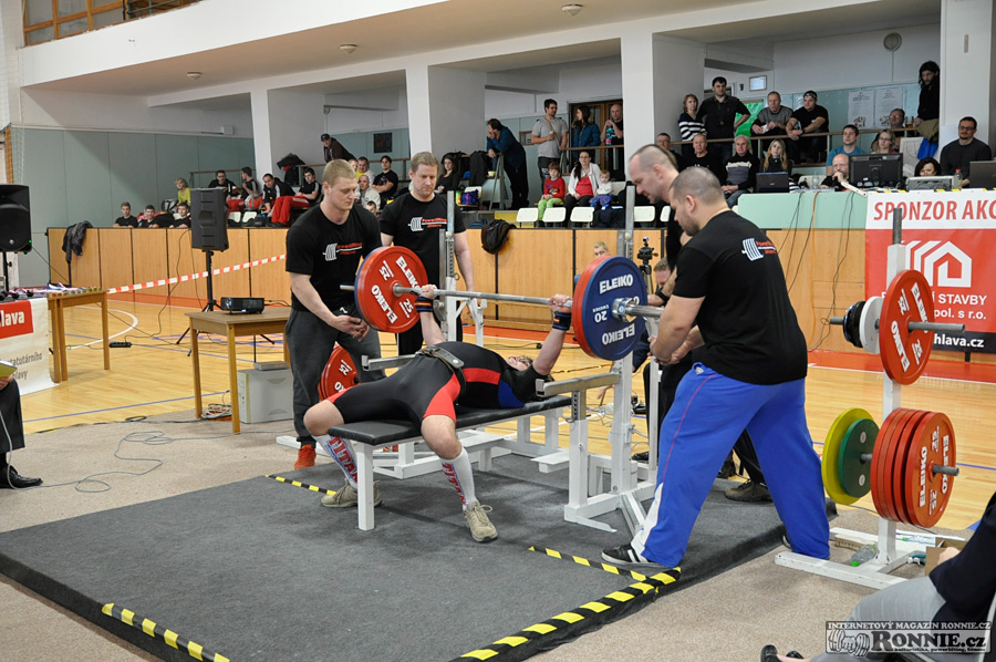 Mistrovstv� �R v bench-pressu masters, junior� a dorostu 2016