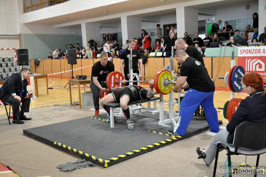 Mistrovstv� �R v bench-pressu masters, junior� a dorostu 2016