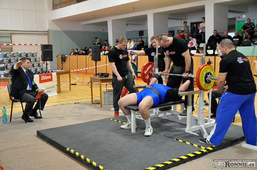 Mistrovstv� �R v bench-pressu masters, junior� a dorostu 2016