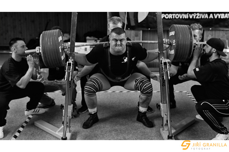 Mistrovstv� �R v silov�m trojboji mu�� a �en 2016