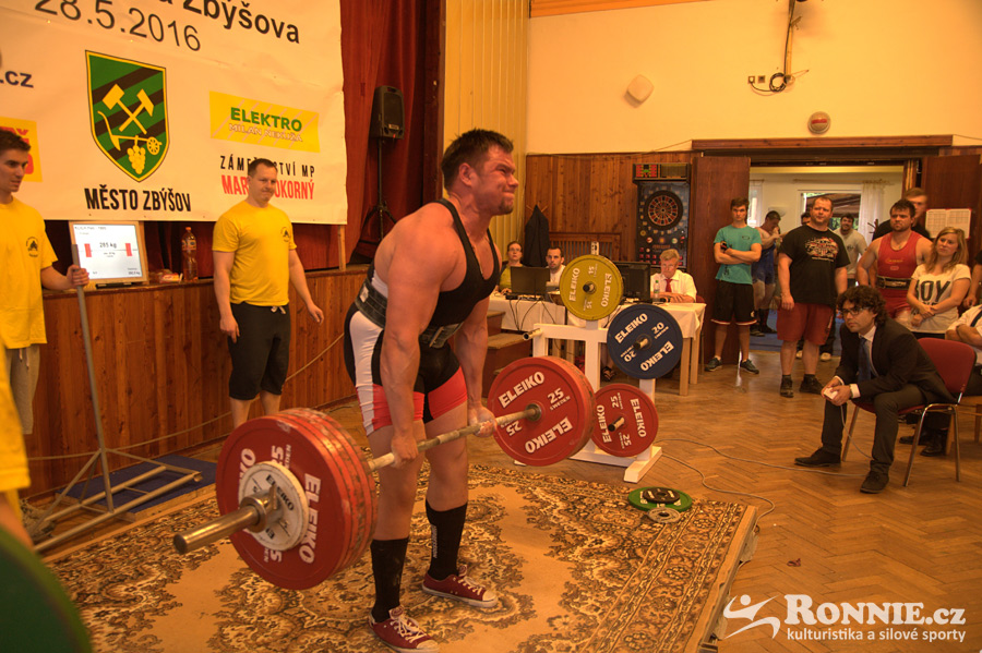 Poh�r starosty m�sta Zb��ova v silov�m trojboji dorostenc� a junior� 2016