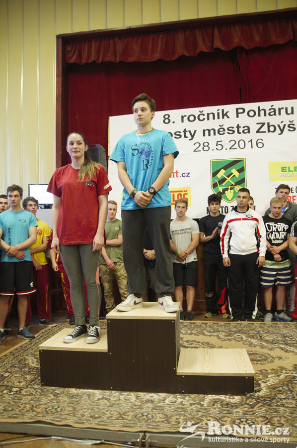 Poh�r starosty m�sta Zb��ova v silov�m trojboji dorostenc� a junior� 2016