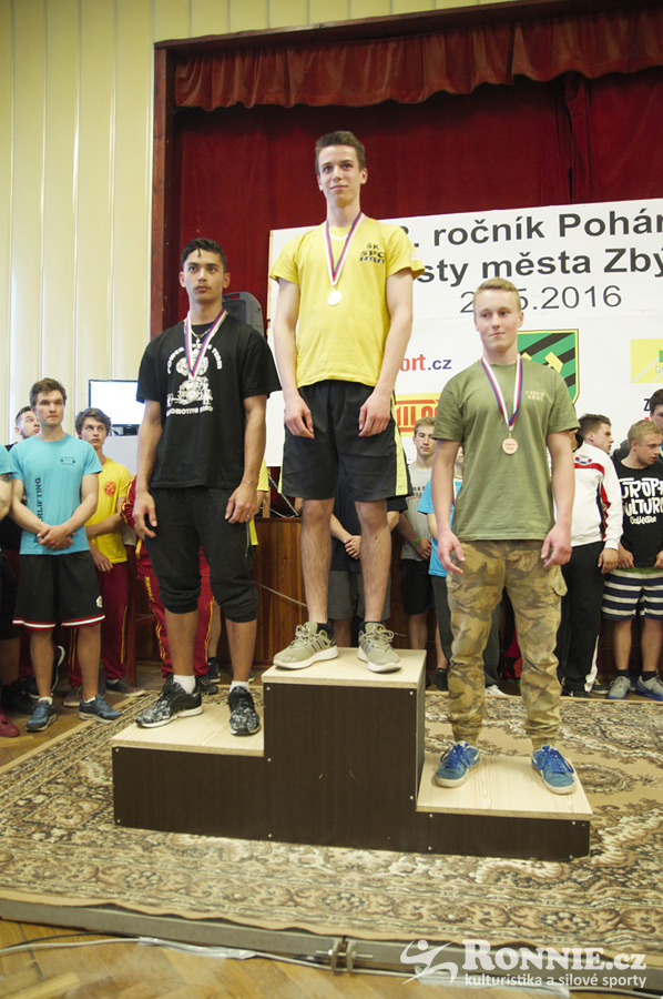 Poh�r starosty m�sta Zb��ova v silov�m trojboji dorostenc� a junior� 2016