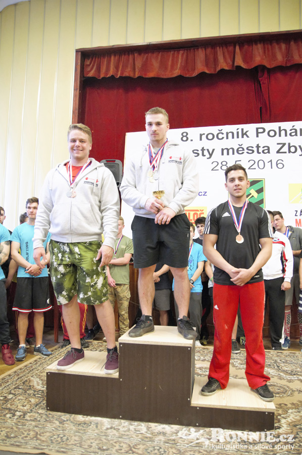 Poh�r starosty m�sta Zb��ova v silov�m trojboji dorostenc� a junior� 2016