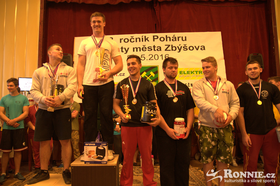 Poh�r starosty m�sta Zb��ova v silov�m trojboji dorostenc� a junior� 2016