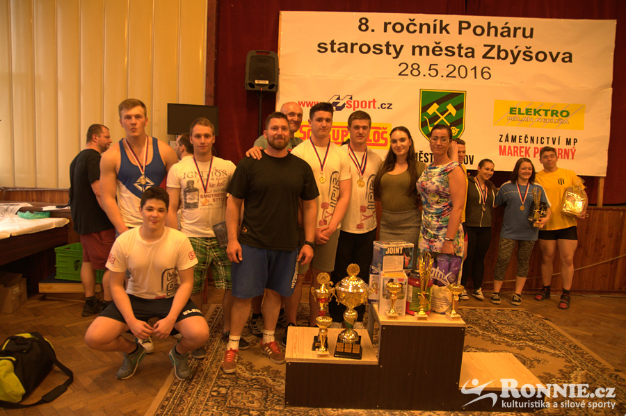 Poh�r starosty m�sta Zb��ova v silov�m trojboji dorostenc� a junior� 2016